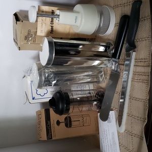 Pampered Chef Bundle, Chopper,Measurer, Tubes, Spatula, Knife with Cover